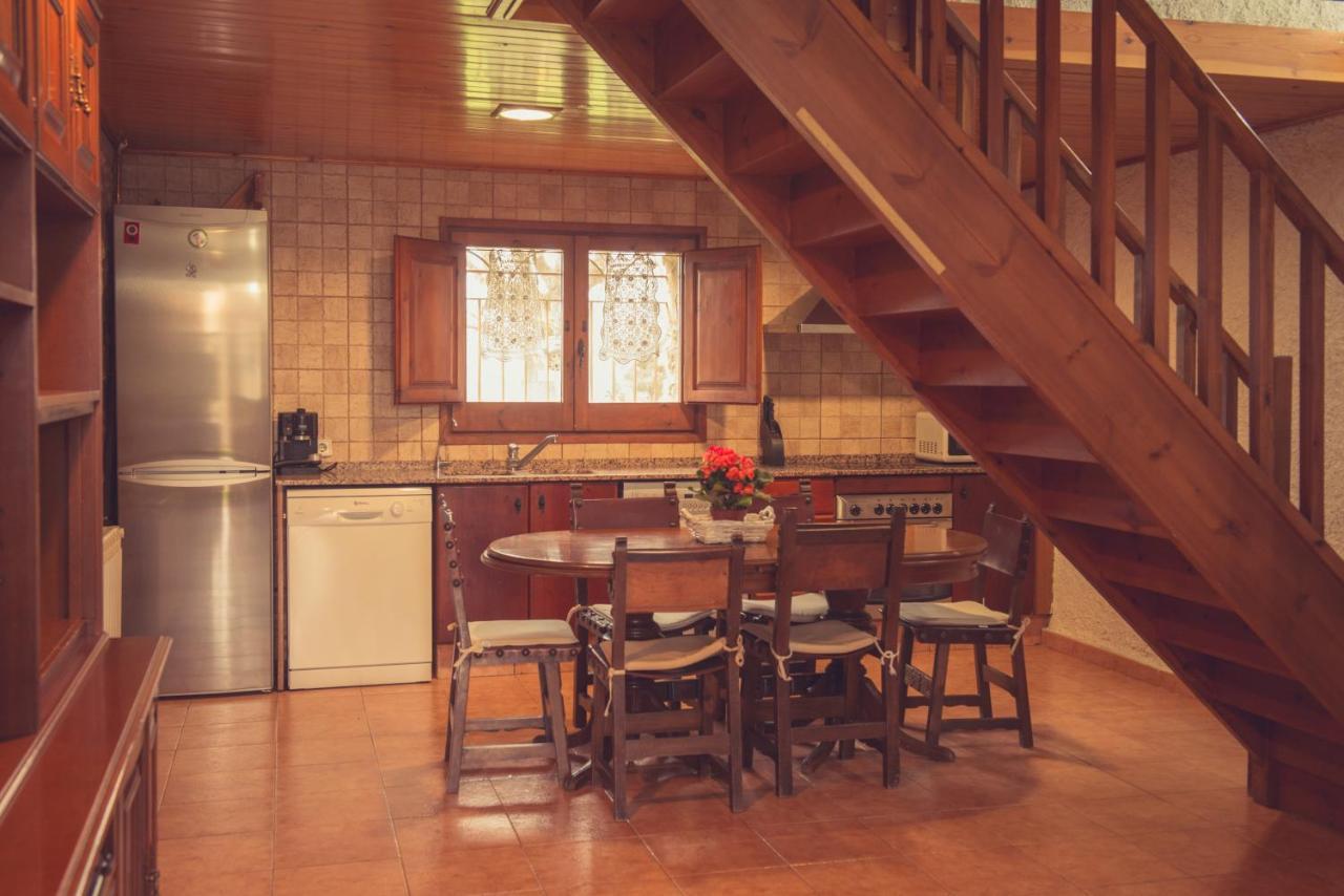 Complex Rural Can Caubet Berga Ngoại thất bức ảnh
