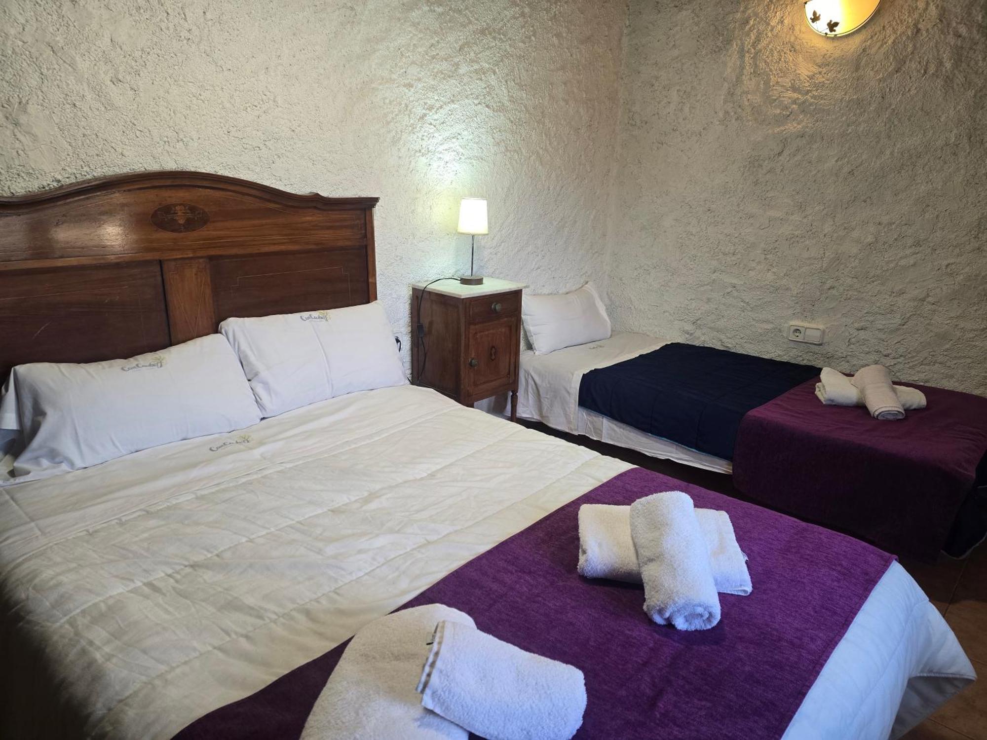 Complex Rural Can Caubet Berga Ngoại thất bức ảnh